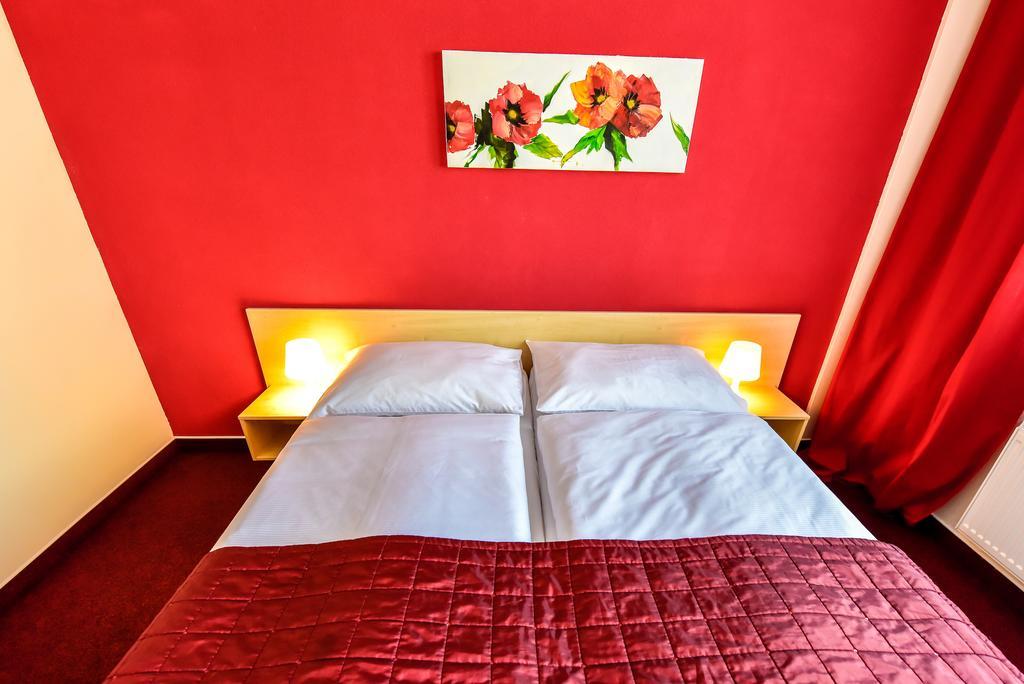 City Hostel Brno Modrice Exterior photo