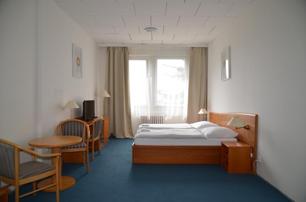 City Hostel Brno Modrice Exterior photo